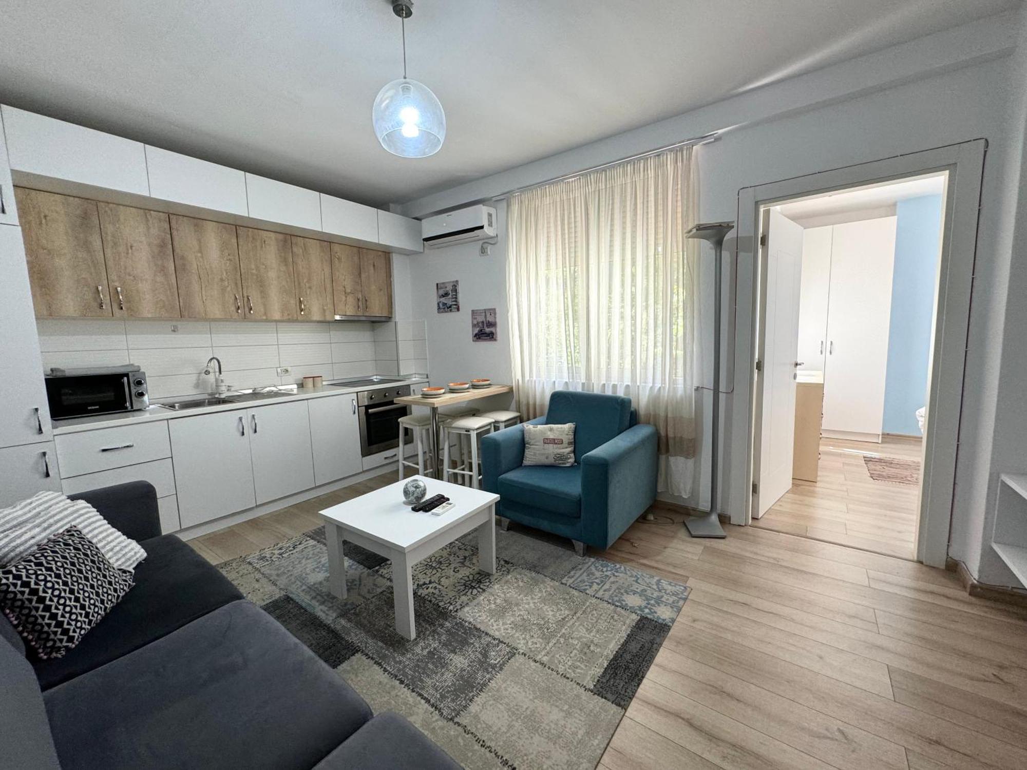 Apartment In The New Bazaar Of Tirana - Hana Blu Exterior foto